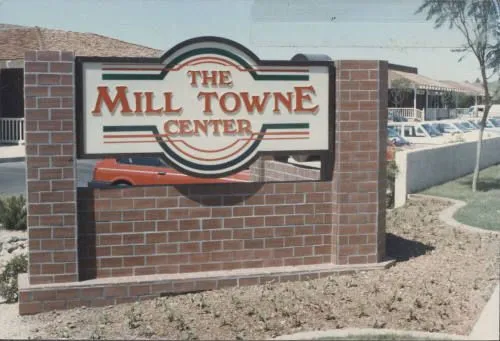 The original Mill Towne Center sign in 1986, as documented by the Tempe History Museum